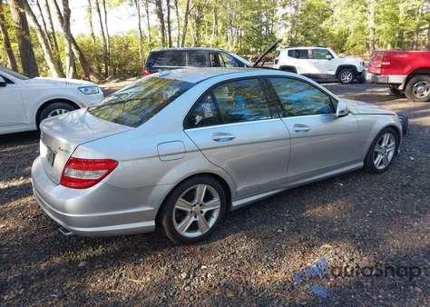 2010 Mercedes-Benz C 300 Sport 4Matic из США, поврежденный, VIN WDDGF8BB7AR122996